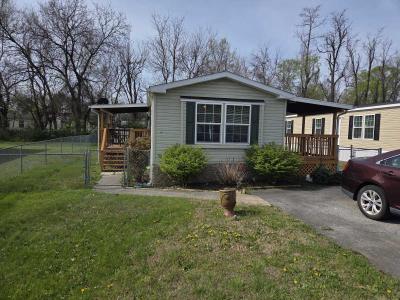 Photo 4 of 22 of home located at 185 Opal Court Martinsburg, WV 25405