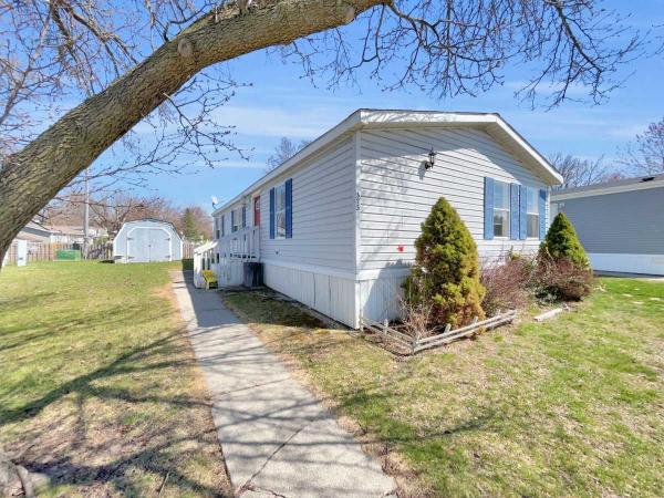 1990 CARROLLTON Mobile Home For Sale
