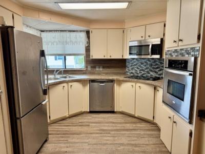 Photo 3 of 7 of home located at 2600 Harden Blvd Lot 212 Lakeland, FL 33803