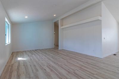 Photo 2 of 21 of home located at 151 Day Street Henderson, NV 89074