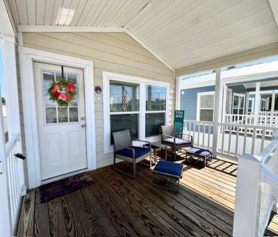 Photo 3 of 14 of home located at 561 E Burleigh Blvd Tt61 Tavares, FL 32778
