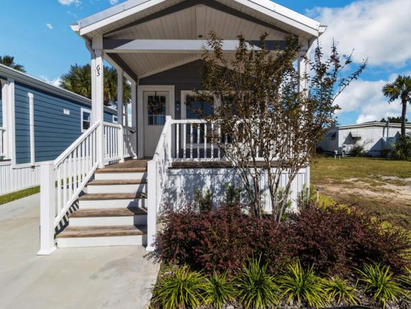 Photo 1 of 2 of home located at 561 E Burleigh Blvd Tt63 Tavares, FL 32778