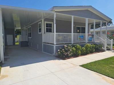 Photo 3 of 19 of home located at 39628 Sweetgum Ave Zephyrhills, FL 33542