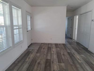 Photo 5 of 19 of home located at 39628 Sweetgum Ave Zephyrhills, FL 33542