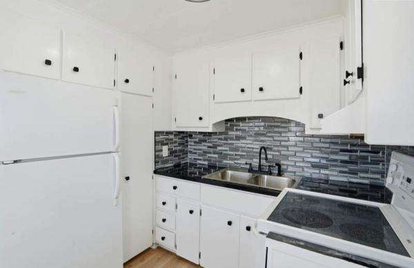 1968 MANO Manufactured Home