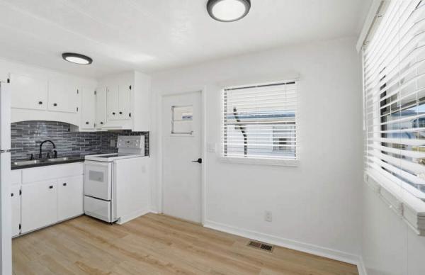 1968 MANO Manufactured Home