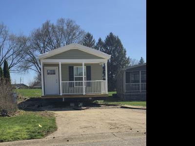 Mobile Home at 35 C St SW Navarre, OH 44662