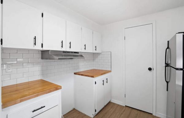 1972 Candl Manufactured Home