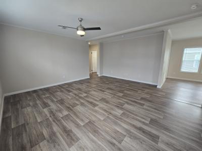 Photo 4 of 10 of home located at 338 Dunn Drive Kyle, TX 78640