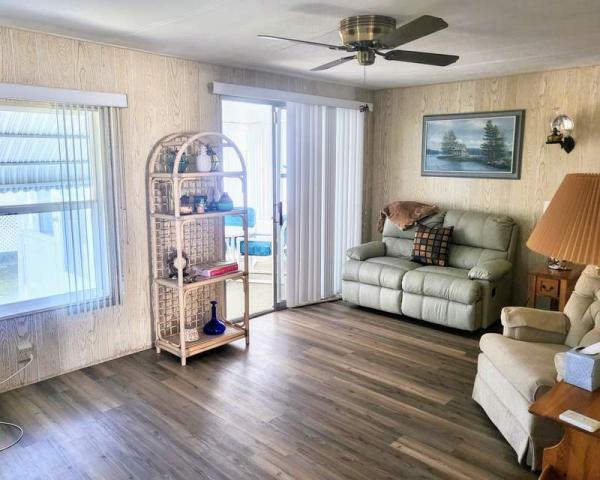 1979 TWIN Manufactured Home