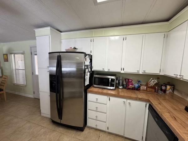 1984 Barrington Manufactured Home