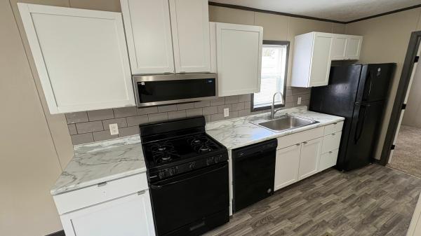 2014 Clayton Homes Inc Mobile Home For Sale