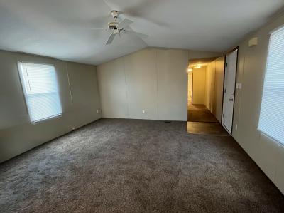 Photo 4 of 15 of home located at 4508 W Cornwall Cir Sterling Heights, MI 48310