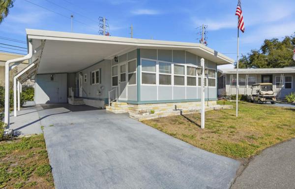 1968 Hillcrest Manufactured Home