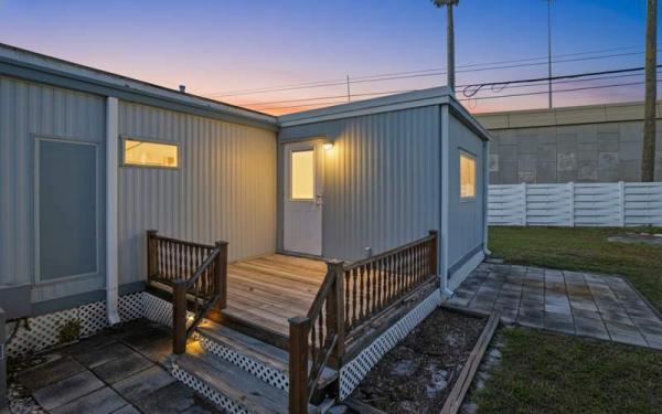 1968 Hillcrest Manufactured Home