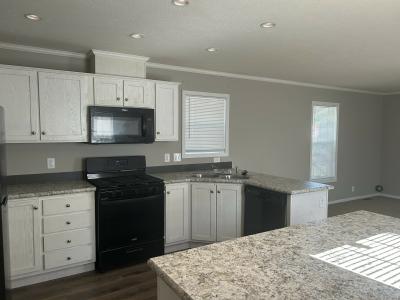 Photo 4 of 11 of home located at 17176 Detroiter Avenue Davisburg, MI 48350