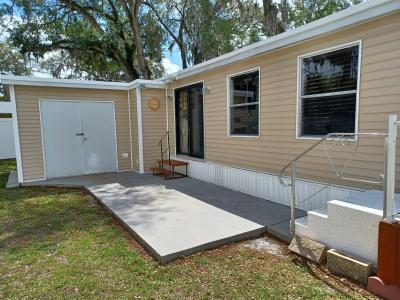 Photo 4 of 15 of home located at 37811 Chancey Rd., Site 444 Zephyrhills, FL 33541