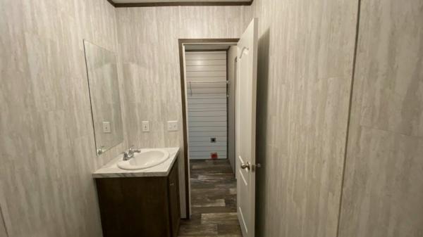 2021 CMH Manufacturing Maynardville Classic 76 Manufactured Home