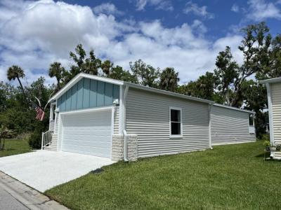 Photo 2 of 8 of home located at 7070 Bartlett Ct. Ellenton, FL 34222