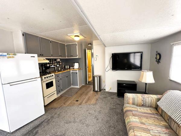 1983 Krop Manufactured Home
