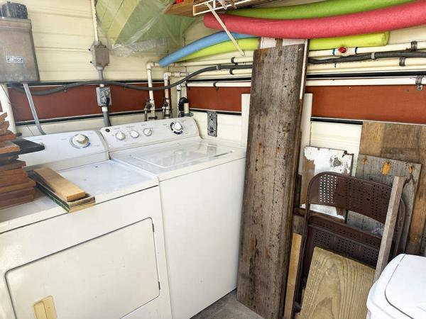 1983 Krop Manufactured Home