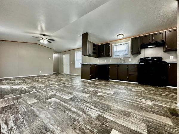 2005 Fleetwood Mobile Home For Sale