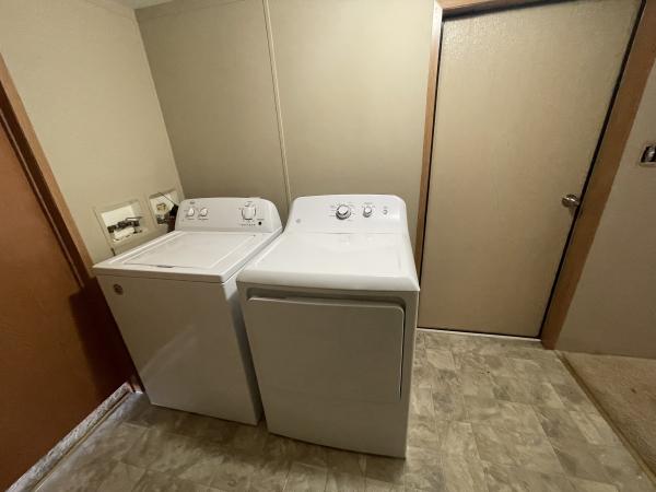 1999 Four Seasons WH 105 Mobile Home