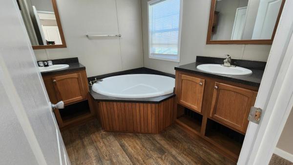 2015 Fleetwood Anniversary Mobile Home