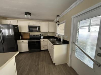 Photo 4 of 17 of home located at 981 Trinidad Avenue Venice, FL 34285