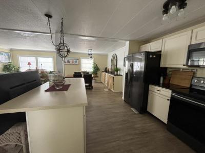 Photo 5 of 17 of home located at 981 Trinidad Avenue Venice, FL 34285