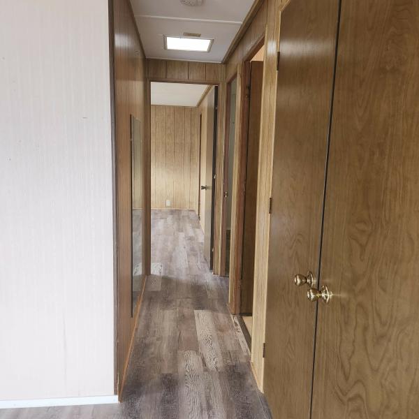 1970 Brookwood n/a Mobile Home