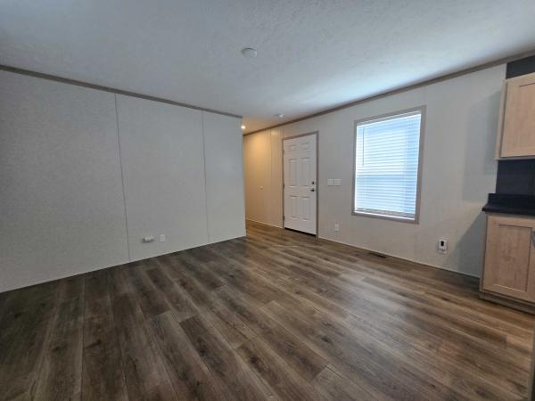 2025 Clayton-Wakarusa Mobile Home