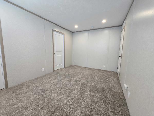 2025 Clayton-Wakarusa Mobile Home