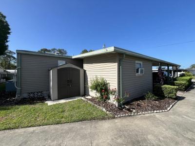 Photo 5 of 11 of home located at 108 Woodland Drive Leesburg, FL 34788