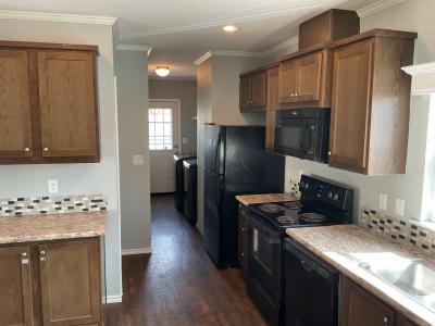 Photo 5 of 11 of home located at 319 Lookout Ridge Lp San Marcos, TX 78666