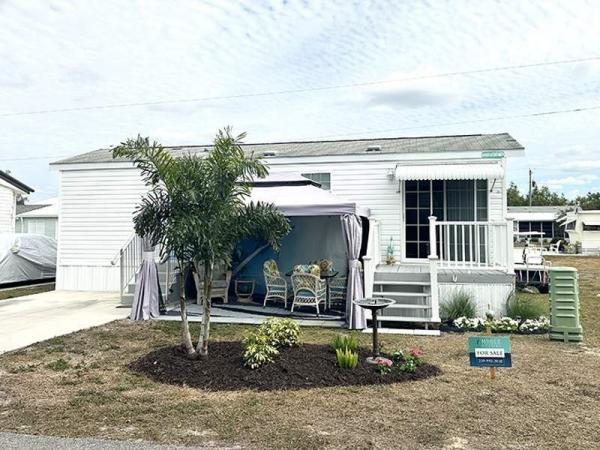 2010 Park Mobile Home For Sale