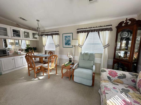 2010 Park Manufactured Home