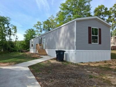 Photo 2 of 11 of home located at 2985 White Ash Dr. Fayetteville, NC 28306