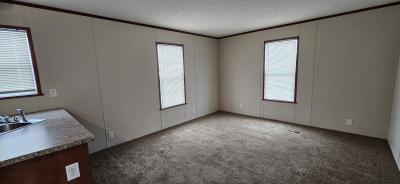 Photo 5 of 9 of home located at 744 Cour Ville Warren, MI 48091