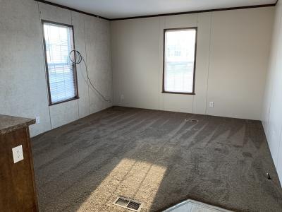 Photo 2 of 8 of home located at 908 Cour Retta Warren, MI 48091