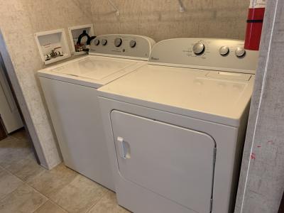 Photo 5 of 8 of home located at 908 Cour Retta Warren, MI 48091