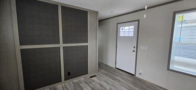 Photo 2 of 13 of home located at 824 Cour Marie Warren, MI 48091