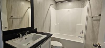 Photo 3 of 13 of home located at 824 Cour Marie Warren, MI 48091