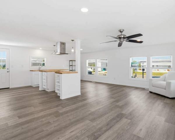 1975 TWIN Manufactured Home