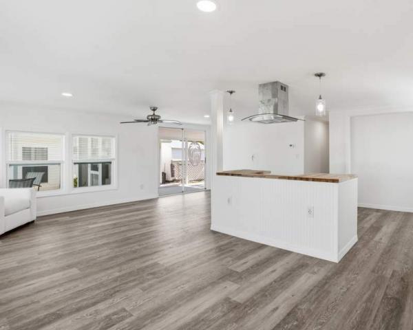 1975 TWIN Manufactured Home