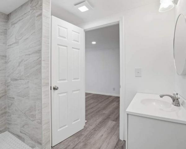 1975 TWIN Manufactured Home