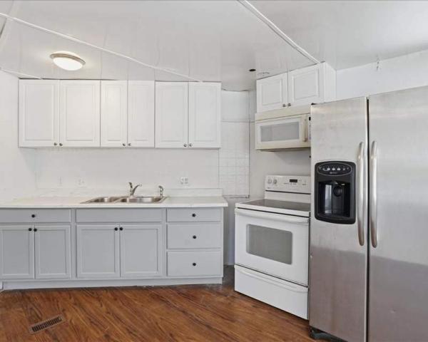 1973 TWIN Manufactured Home