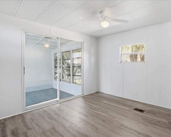 1973 TWIN Manufactured Home