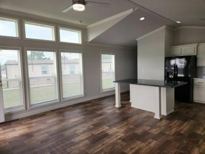 Photo 4 of 11 of home located at 15 Bonnet Street Willis, TX 77318