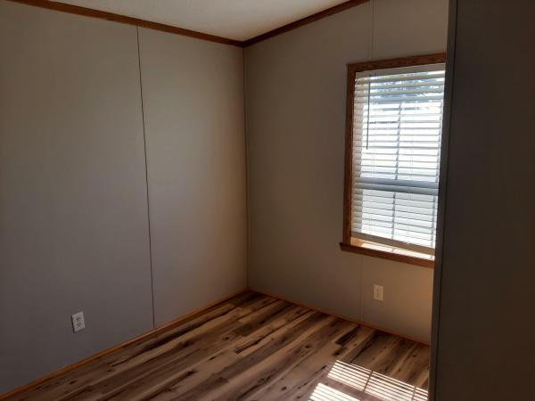 2002 SKYLINE B681-CT  Home